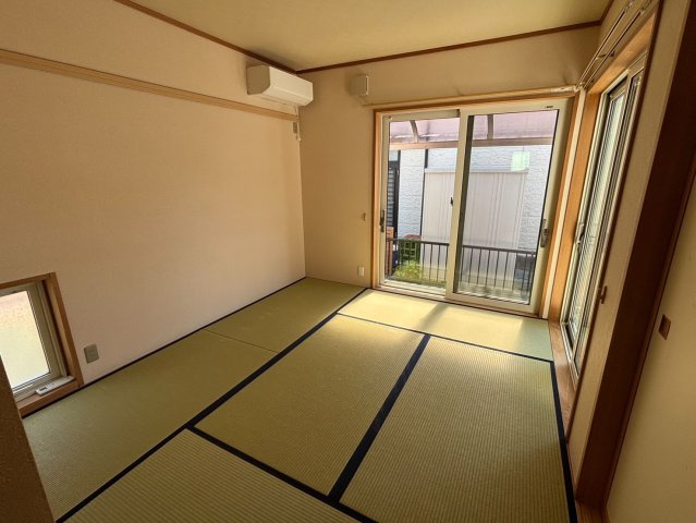八本松２丁目貸家の和室