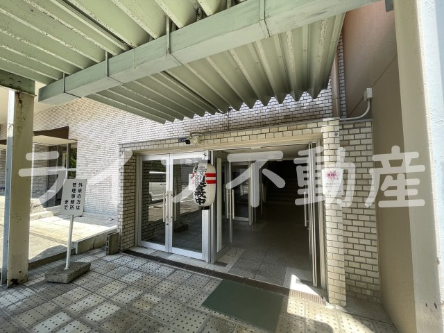 八戸ノ里グランドマンションA棟のエントランス|毎日通るエントランスはこのようになっています