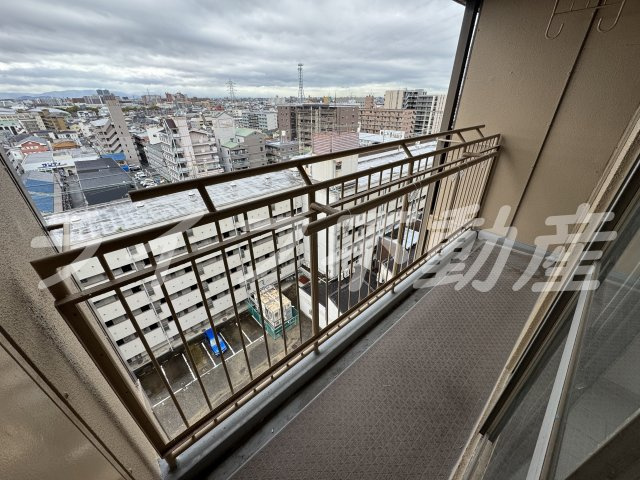 八戸ノ里グランドマンションA棟のバルコニー