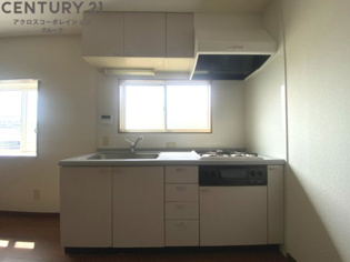 収納がたくさんついたシステムキッチン