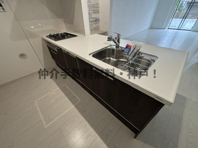 【キッチン】 | 神戸市垂水区西舞子9丁目　新築戸建1号棟　仲介手数料無料！ | お料理しやすいキッチンです