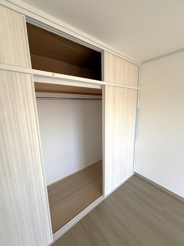 北柏ライフタウン松葉町五丁目第一団地１６号棟の収納