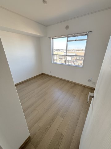 北柏ライフタウン松葉町五丁目第一団地１６号棟の寝室