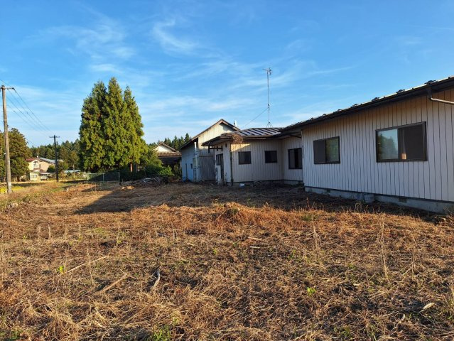 奥州市胆沢小山字柴山の中古一戸建の外観|敷地が広いと色々な使い方ができますね