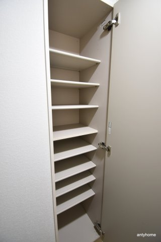 ヴィレッジ蔵人 仲介手数料無料の収納