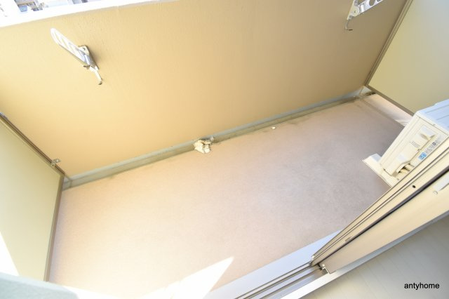 MDI.J Esaka Court　仲介手数料無料のバルコニー