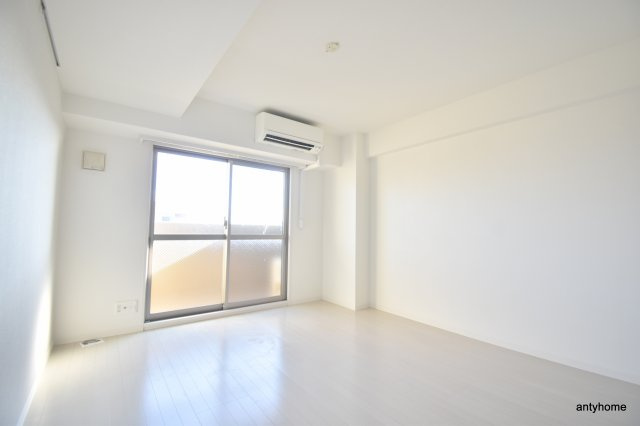 MDI.J Esaka Court　仲介手数料無料の洋室