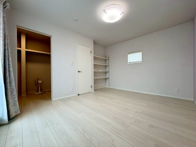 香南市野市町西野中古戸建の洋室|個人の部屋や寝室として使える洋室です