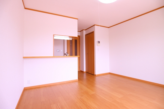 メゾンアンソレイエⅡの居間・リビング