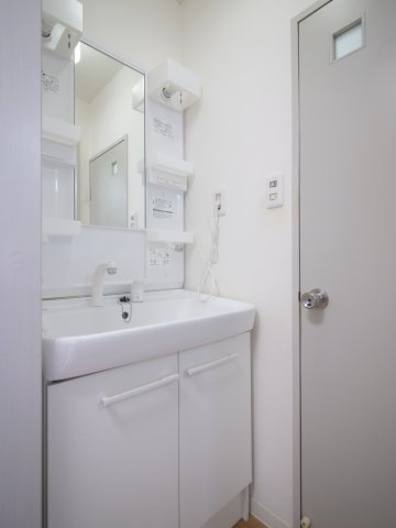 ディアスＵⅠの独立洗面台|※写真は別の部屋のものです。