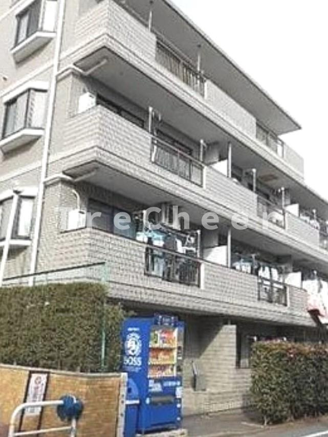 ロイヤルプラザのエントランス