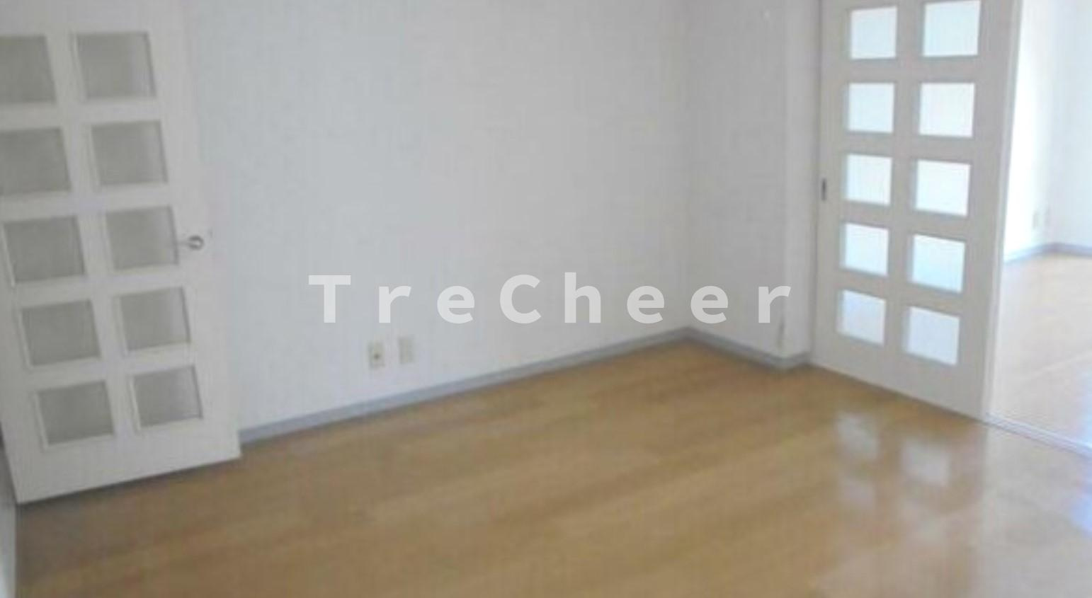 ロイヤルプラザの寝室