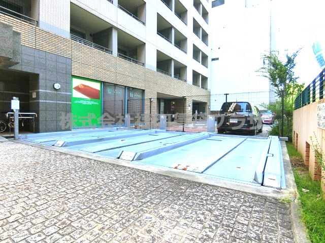 グランドサヴォイ　5階の駐車場