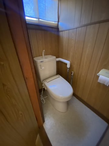 愛国西3丁目17借家のトイレ