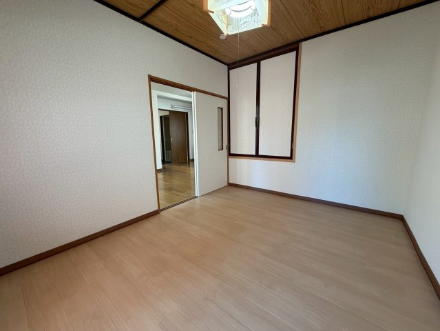 愛国西3丁目17借家の内装