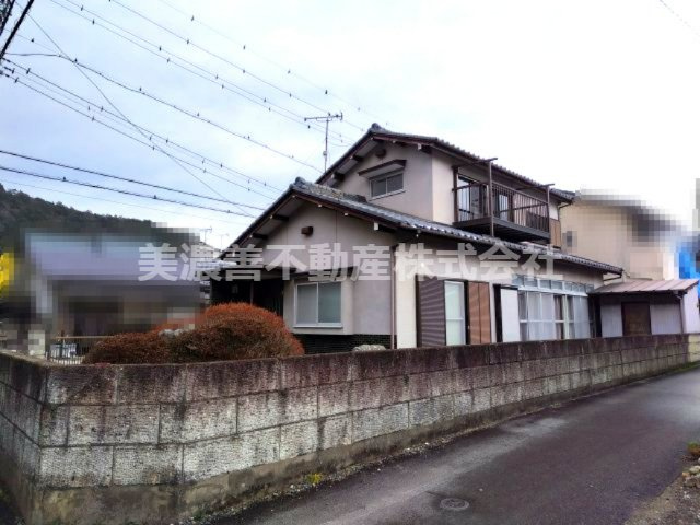 ６６４４８　岐阜市岩崎中古戸建ての外観