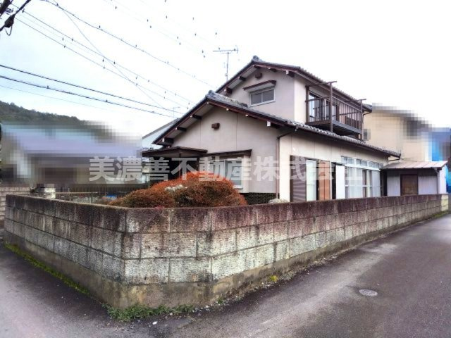６６４４８　岐阜市岩崎中古戸建ての外観