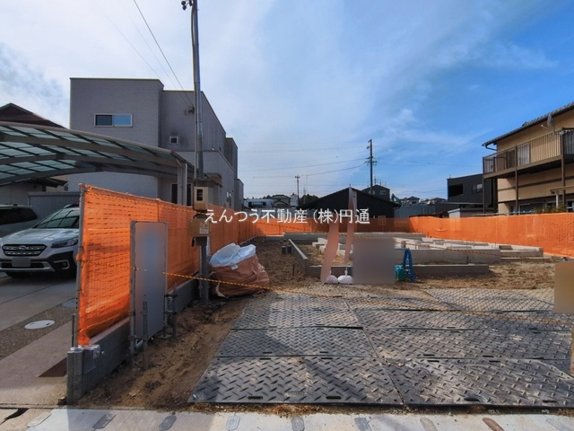 ブルーミングガーデン窯町の駐車場