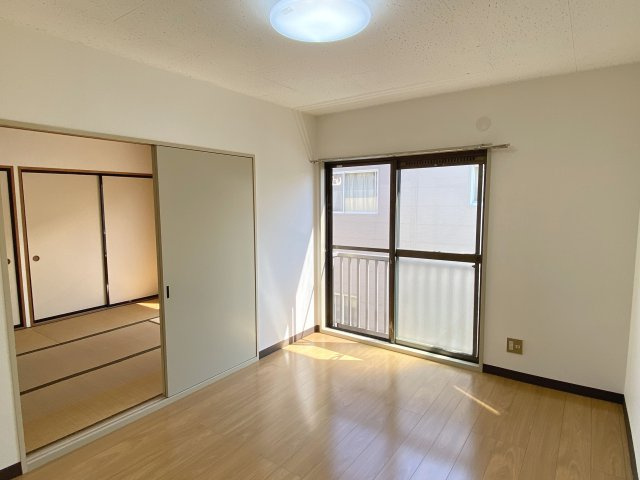 ＬＡハイムの居間・リビング|※同じタイプの間取です。実際の色や建具は異なります。