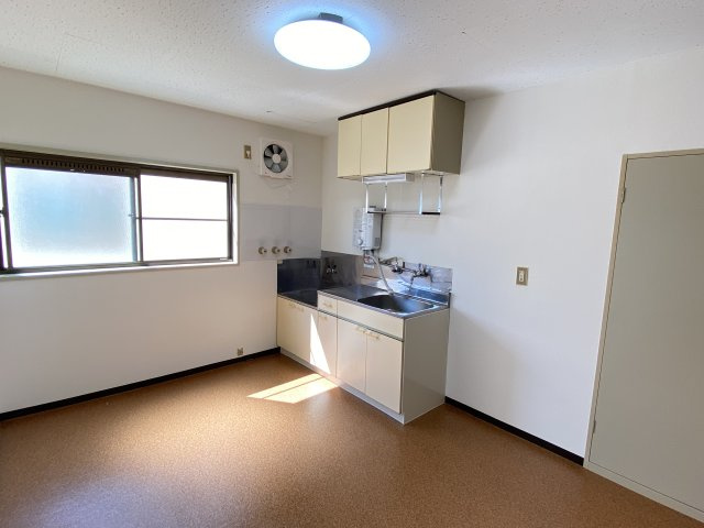 ＬＡハイムのキッチン|※同じタイプの間取です。実際の色や建具は異なります。