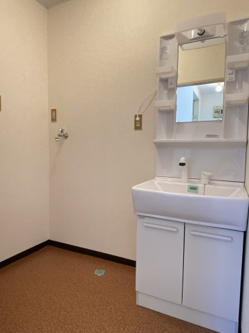 ＬＡハイムの洗面所|※同じタイプの間取です。実際の色や建具は異なります。