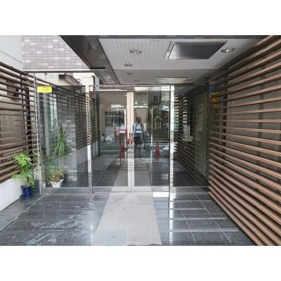 サンセール神楽坂のエントランス