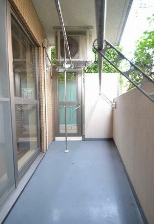 サニーサイドヒルのバルコニー