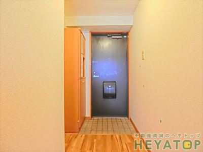【玄関】 | ホーエイ中根 | シューズボックス付き玄関（同仕様写真）