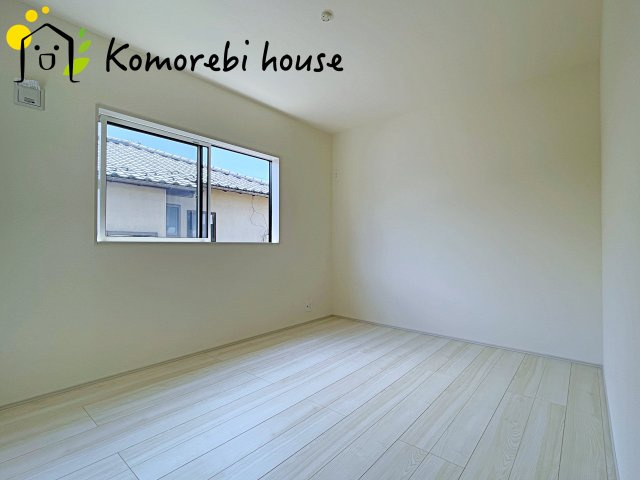 上尾市小泉　3期　新築一戸建て　ブルーミングガーデン　01の洋室|ゆったりした洋室です