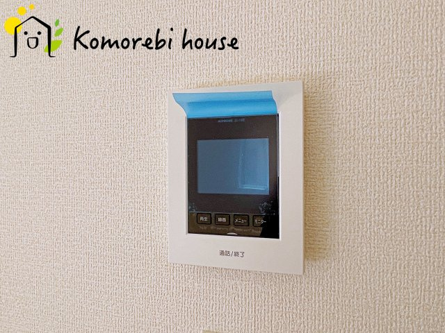 上尾市小泉　3期　新築一戸建て　ブルーミングガーデン　01の防犯設備|モニター付インターホンです