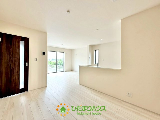 加須花崎　新築一戸建て　03　リーブルガーデンの居間・リビング