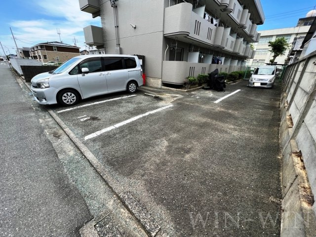リトルハイム豊の駐車場