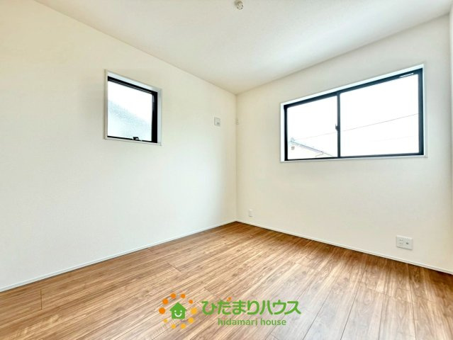 加須花崎　新築一戸建て　02　リーブルガーデンの洋室