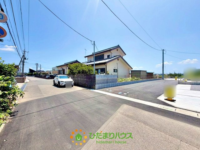 加須花崎　新築一戸建て　02　リーブルガーデンの前面道路含む現地写真