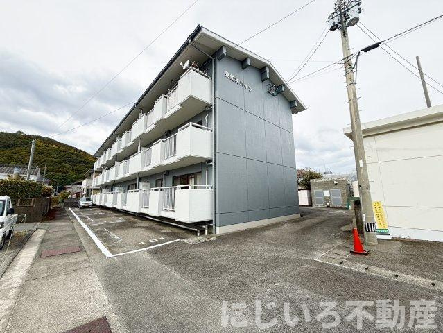 見能林ハイツの外観