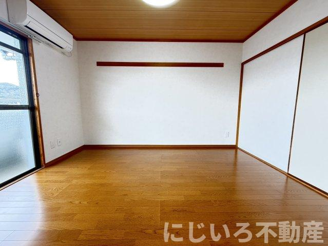 見能林ハイツの居間・リビング