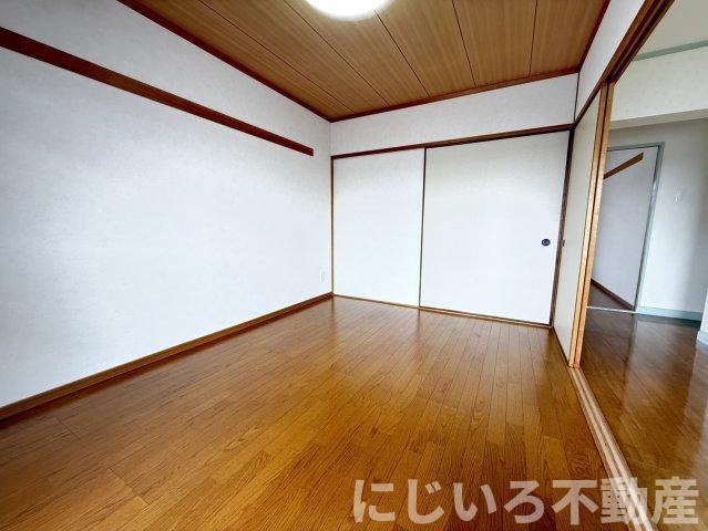 見能林ハイツの居間・リビング