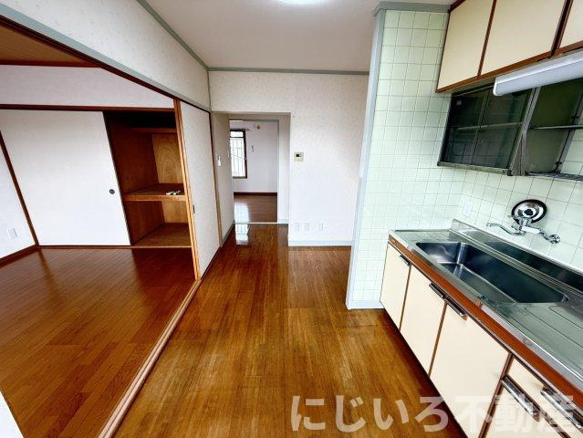 見能林ハイツの居間・リビング