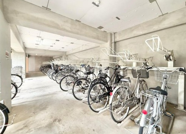 【中古マンション】サンクレイドル若葉サヴァビアンの設備|駐輪場