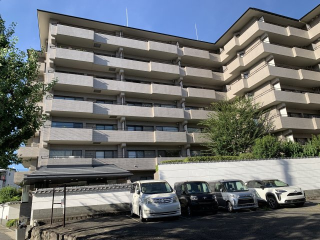 パークハイム宝ヶ池銀杏館