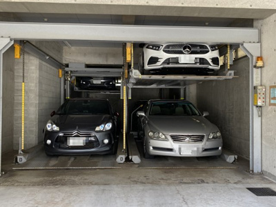 【外観】 | エクセル熊野町ガレージ | 車庫証明発行可能です。