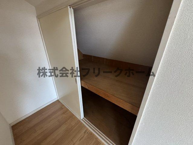 三鷹市牟礼４丁目のアパートの収納