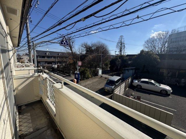 三鷹市牟礼４丁目のアパートのバルコニー