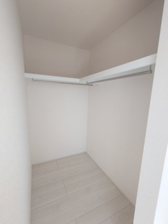 【収納】 | 東久留米市前沢2丁目　全1棟　1号棟 | 洋室7.0帖　ウォークインクローゼット