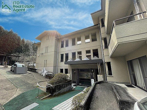 宝嶺パレスの外観