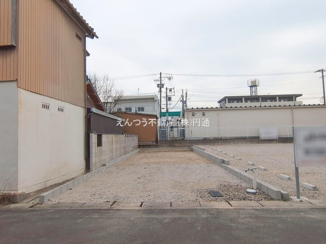 ハートフルタウン田端町の駐車場