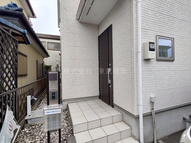 【構造・工法・仕様】 | 川越市寺尾2期 | 明るい玄関です