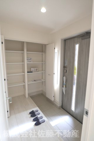 『鴻巣駅』東口12分の新築戸建ての玄関