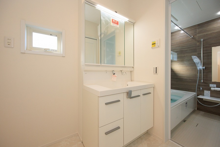 サンコート 八幡西区相生町の独立洗面台