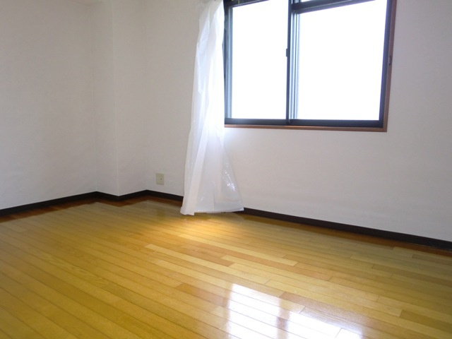 大阪市淀川区野中南２丁目の賃貸マンションの洋室